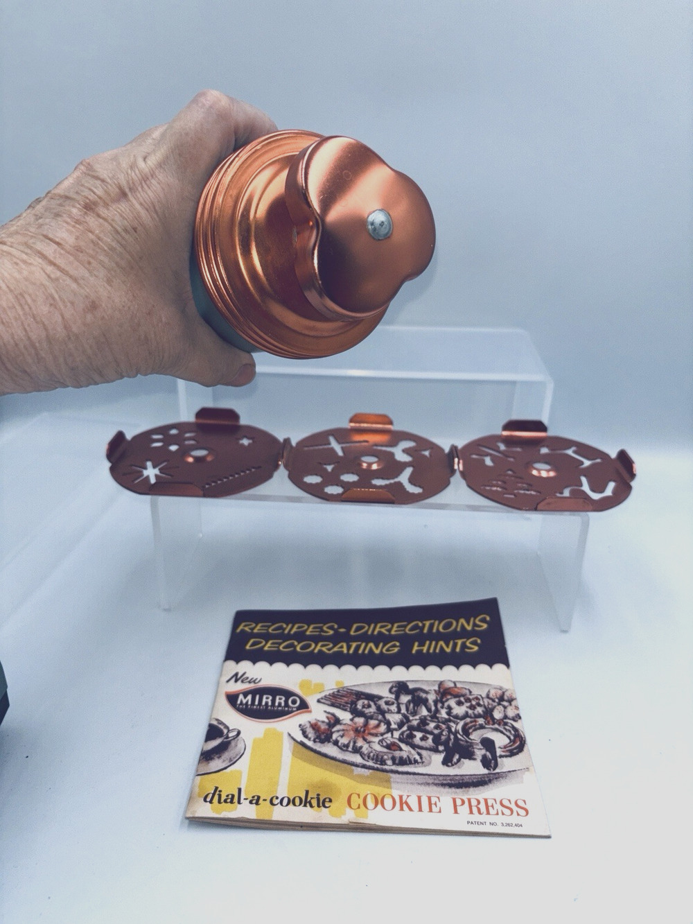 Vtg 1960s Mirro Dial-A-Cookie Copper Aluminum Cookie Press & 3 Discs Recipe Book